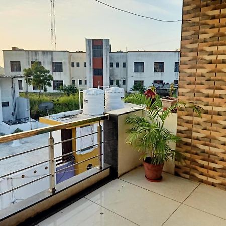 Bhavya Homestay Garudeshwar ภายนอก รูปภาพ