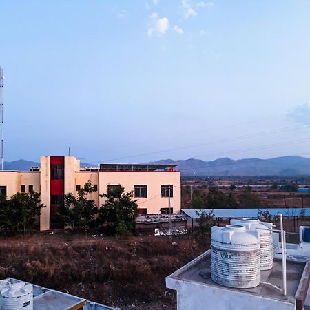 Bhavya Homestay Garudeshwar ภายนอก รูปภาพ