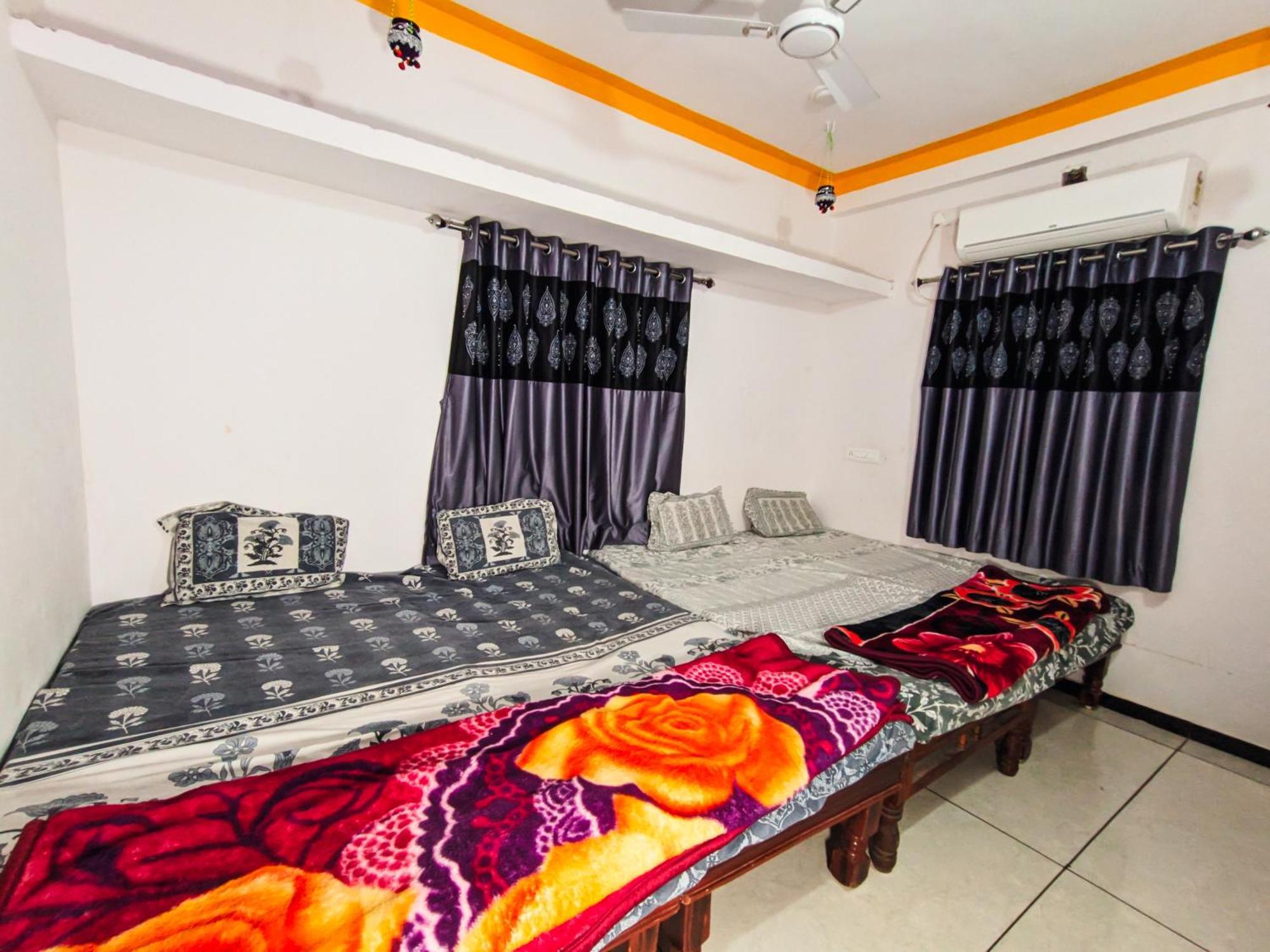 Bhavya Homestay Garudeshwar ภายนอก รูปภาพ